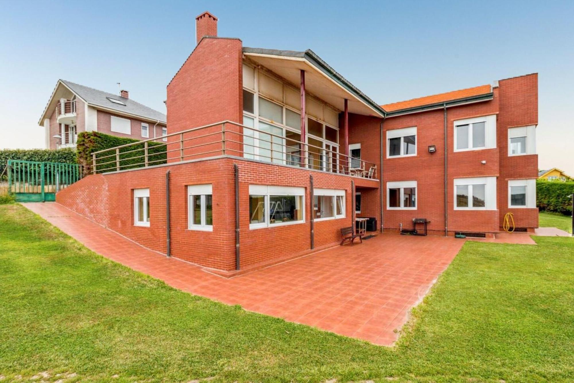 Spacious House With Sea View In Liencres + Jacuzzi Dış mekan fotoğraf