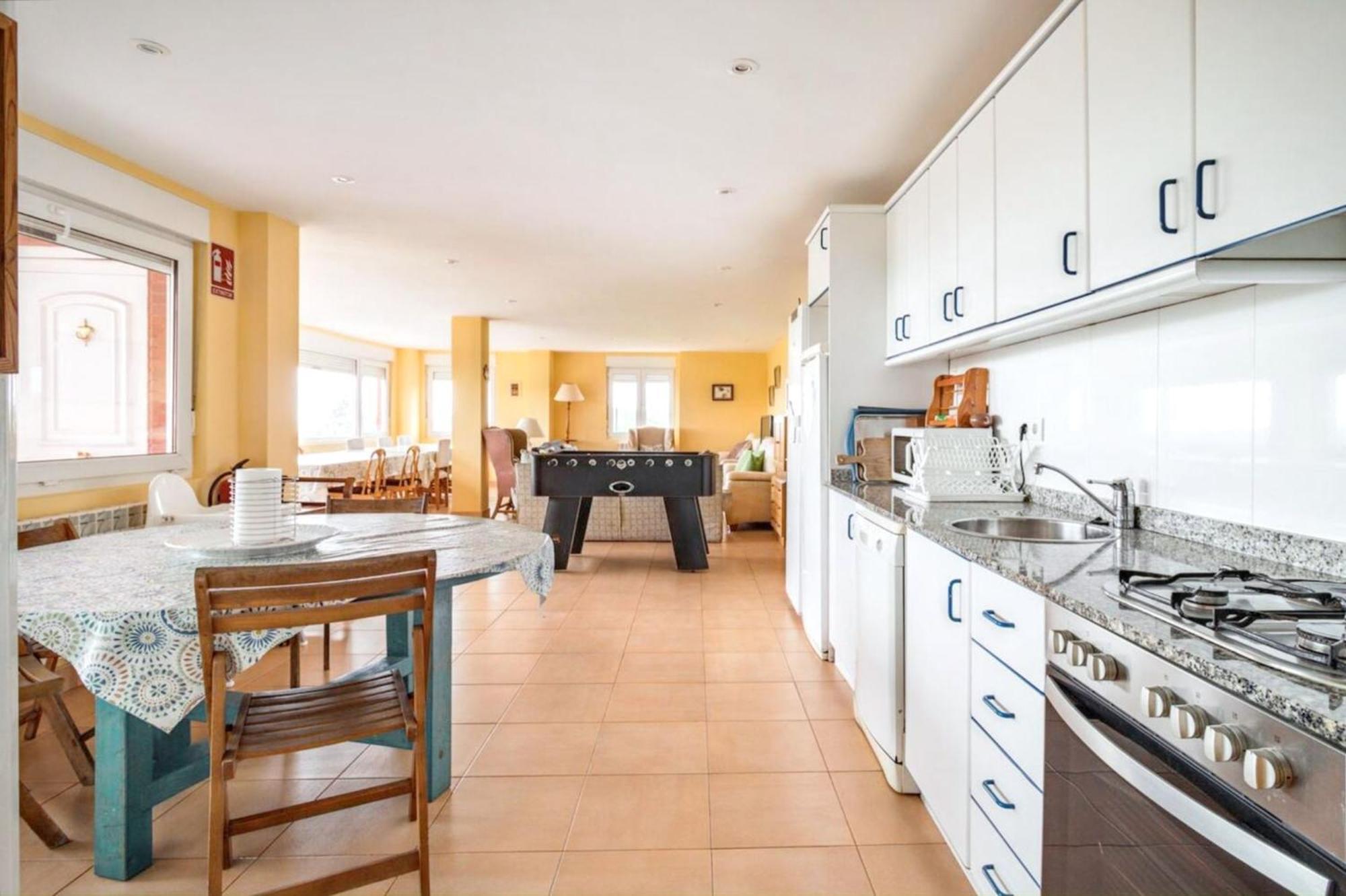 Spacious House With Sea View In Liencres + Jacuzzi Dış mekan fotoğraf